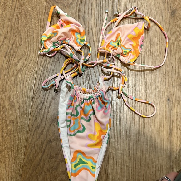 Blackbough Swim Bikini Summer Splash (both Small) - Picture 3 of 3